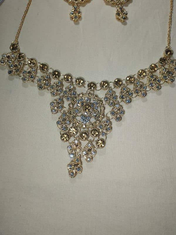 Elegant Jewelry Set With Box 3