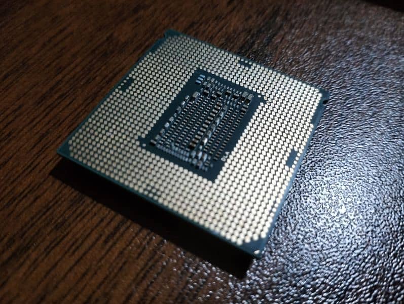 9th gen 9600k Processor with 4 Pipes Cooler 1