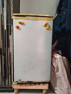 mini frige