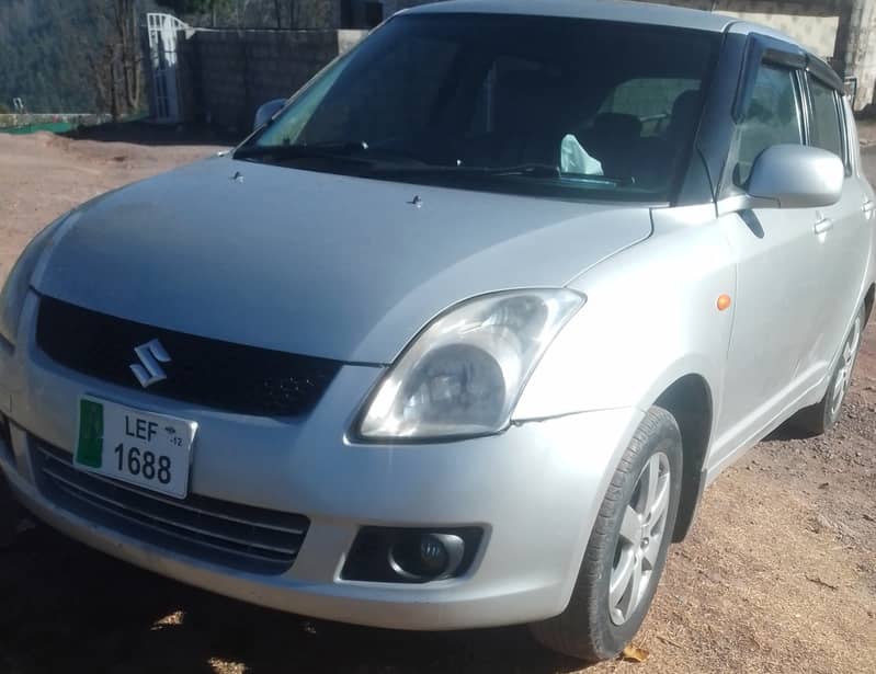 Suzuki Swift 2012 1.3 dlx 1