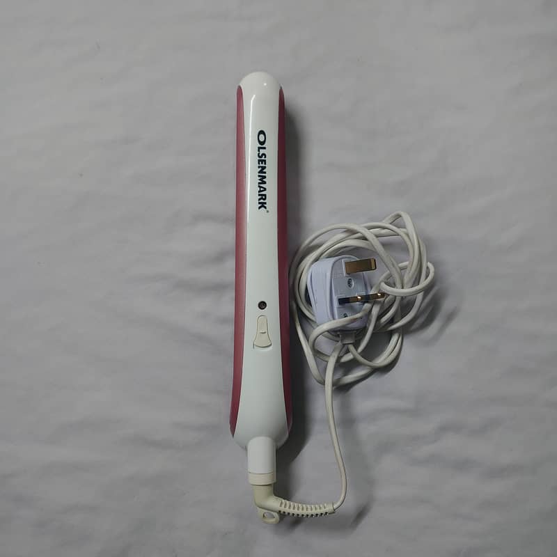 Olsenmark Ceramic Hair Straightener - Used Condition 0