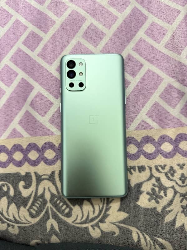 Oneplus 9R 8/256 1