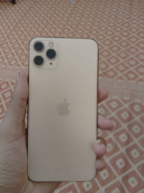 I phone 11 pro max pta prove 256 JB   price.  1 lack  15  hazer 1