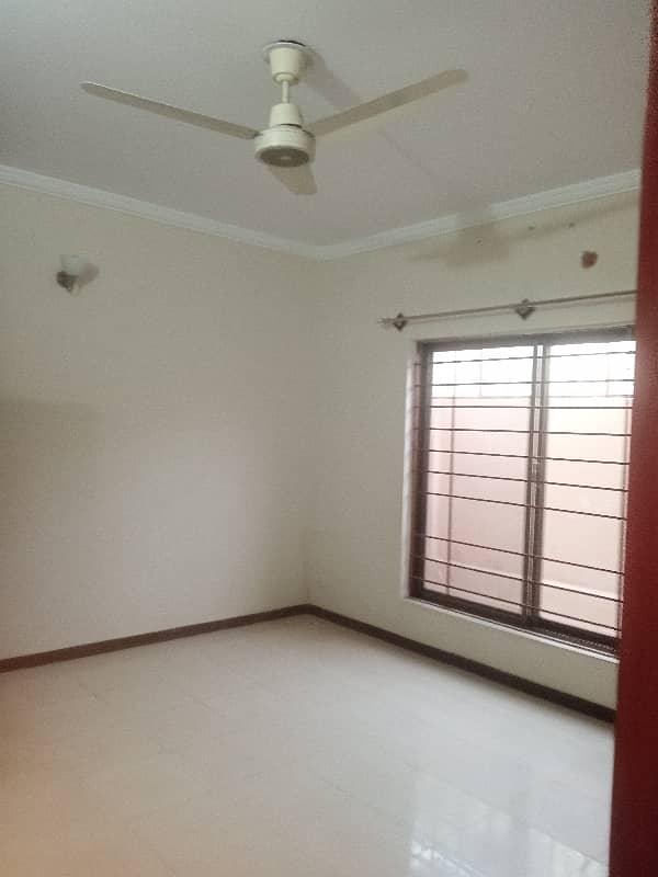 Rawalpindi Bahria Town phase8 awami3.2 bedroom apartment for rent 15