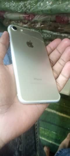 I phone 7 memory 32 gb