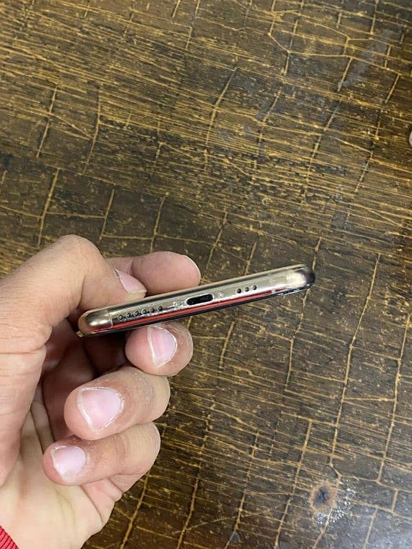 Iphone Xs Non PTA 4