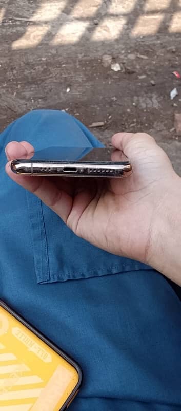 iphone xs 256gb pta approved 2