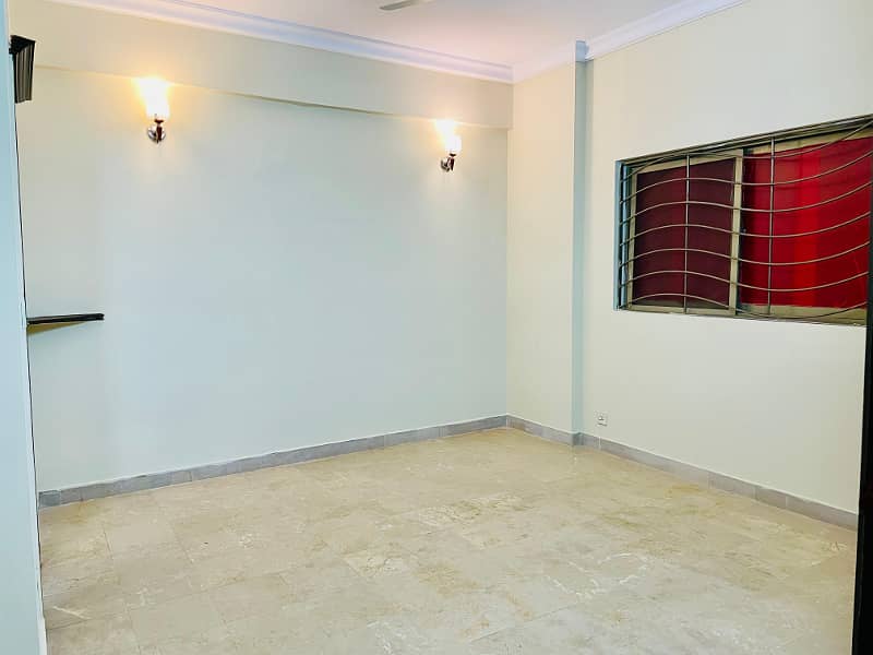 F-11 Markaz 2Bed 2 Bath TV Lounge Kitchen Car Parking Non-Furnished Apartment Available For Rent 2