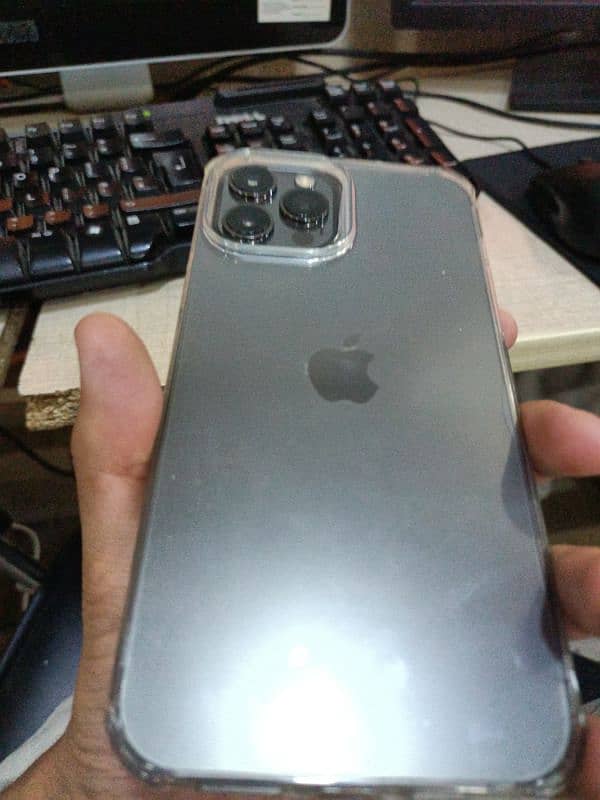 Iphone 12 Pro Max 4