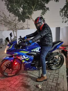 Suzuki gixxr 150 like new