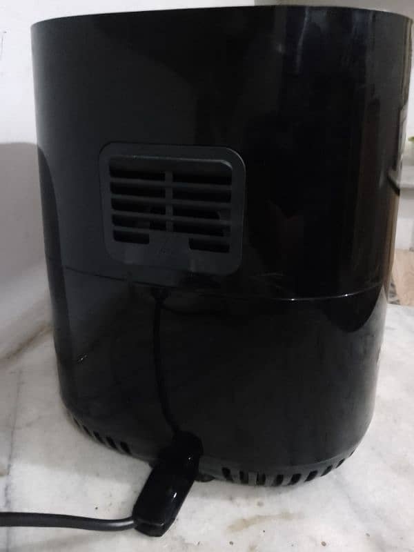 New Philips Air Fryer with warranty 4