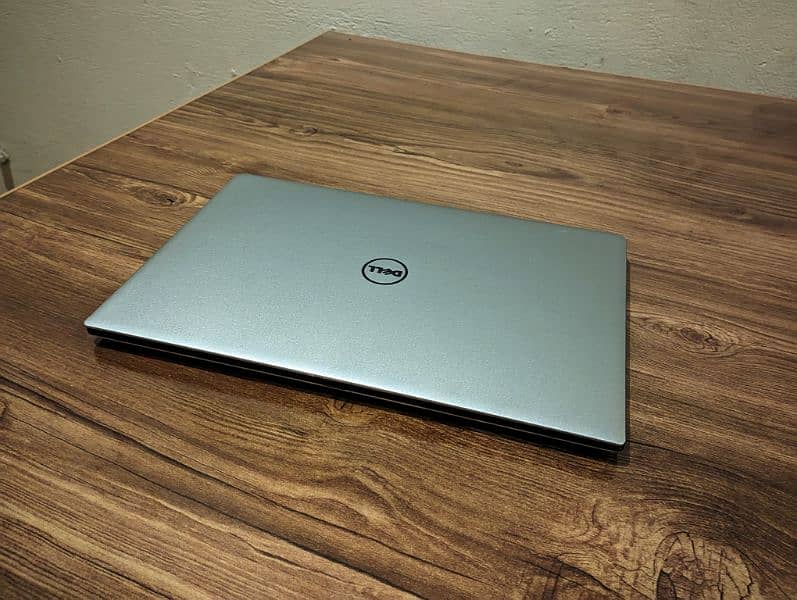 Dell XPS 13 9350 Core i7 8GB 256GB 4K Touch Display 5