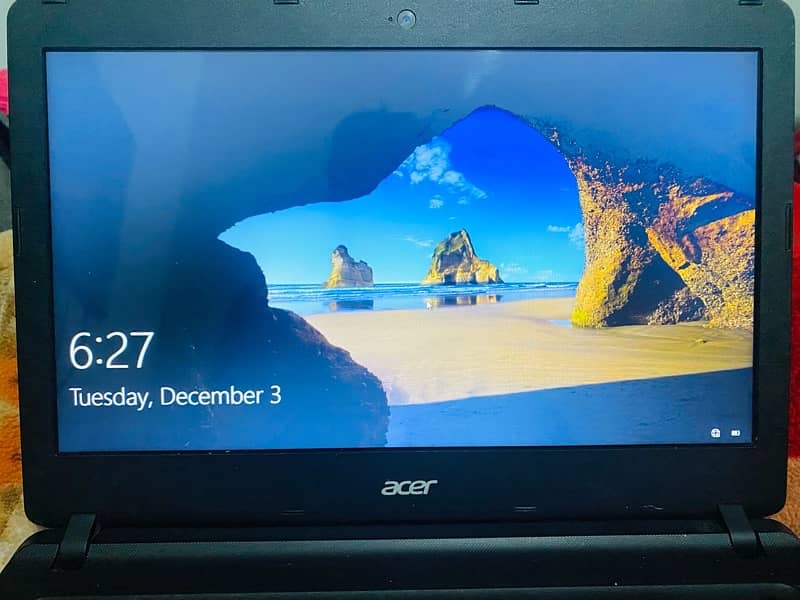 ACER Aspire ES1-432 4GB RAM 128 GB SSD 1