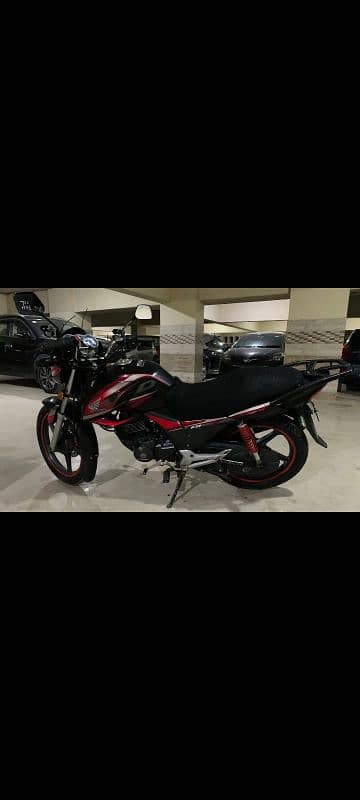 HONDA CB 150 F 7