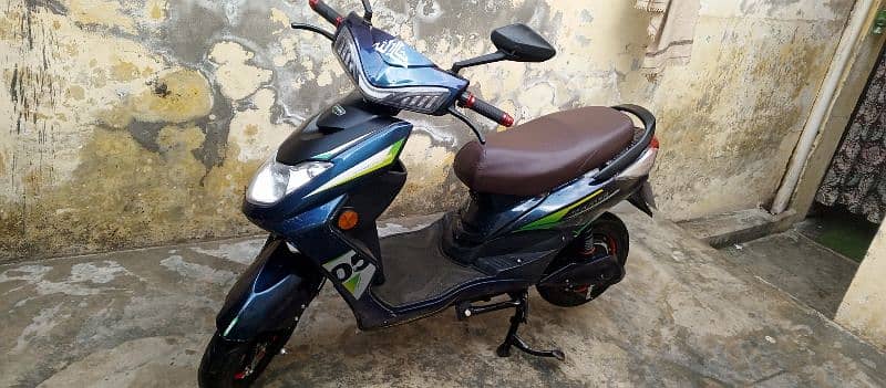 Yj Future ELECTRIC BIKE 10/10 condition 3