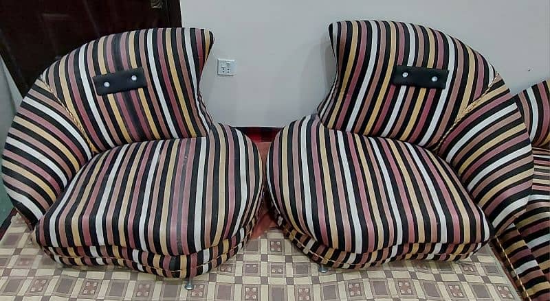 5 seater spring Dewan in good condition 1