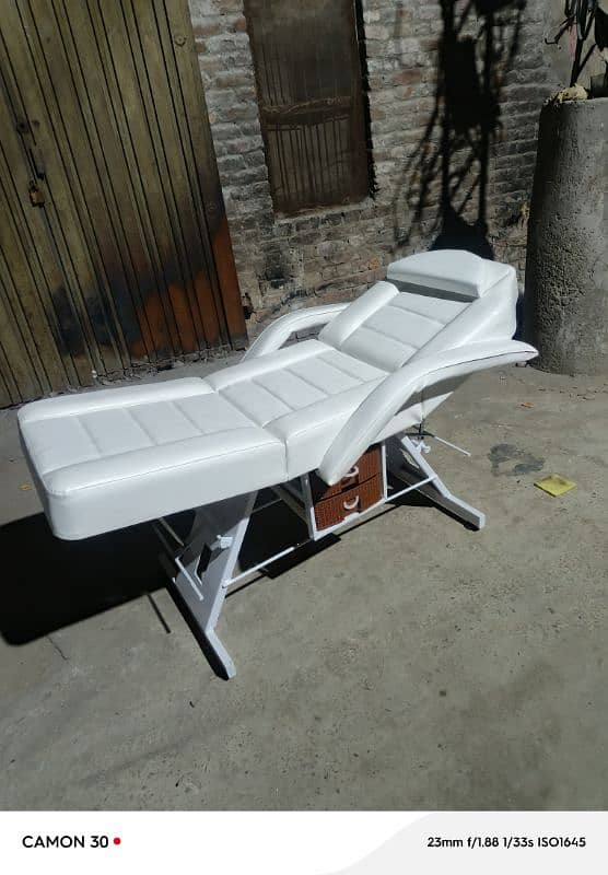 saloon chair/hair wash unit/pedicure/trolley/facial bed etc 19