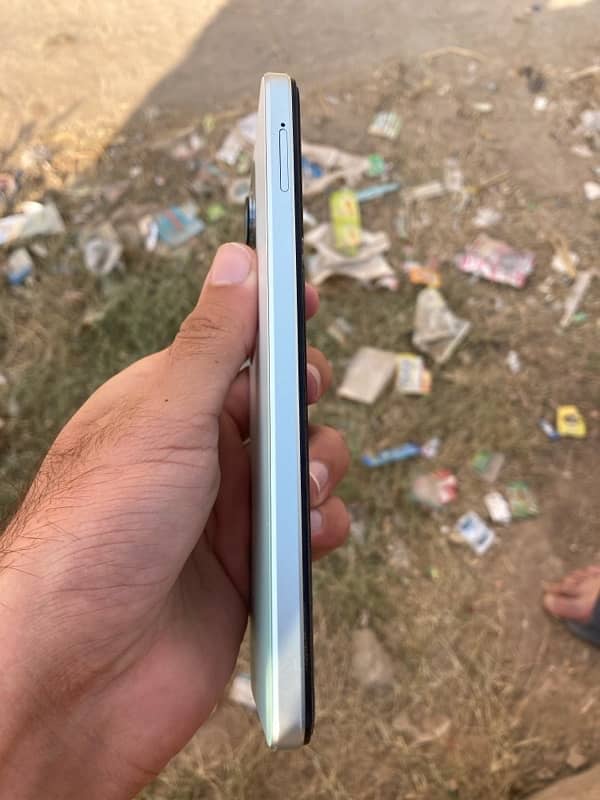 vivo y18 1 month used only 1