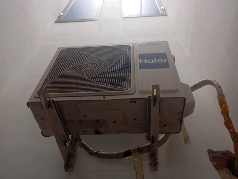 HAIER 1 TON DC INVERTER WORKING BEST JUST ONE SEASON USED 2