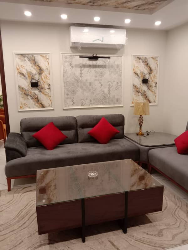 1 Bedroom VIP Full furnish flat per day available in Bahria town Lahore 13