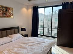 1 Bedroom VIP Full furnish flat per day available in Bahria town Lahore