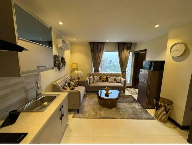 1 Bedroom VIP Full furnish flat per day available in Bahria town Lahore 5