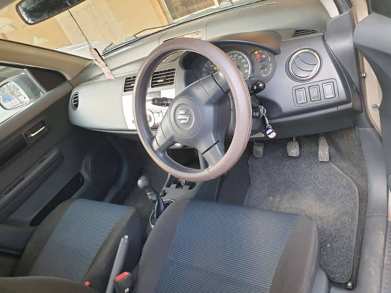 Suzuki Swift 2015  DLX 1.3 10