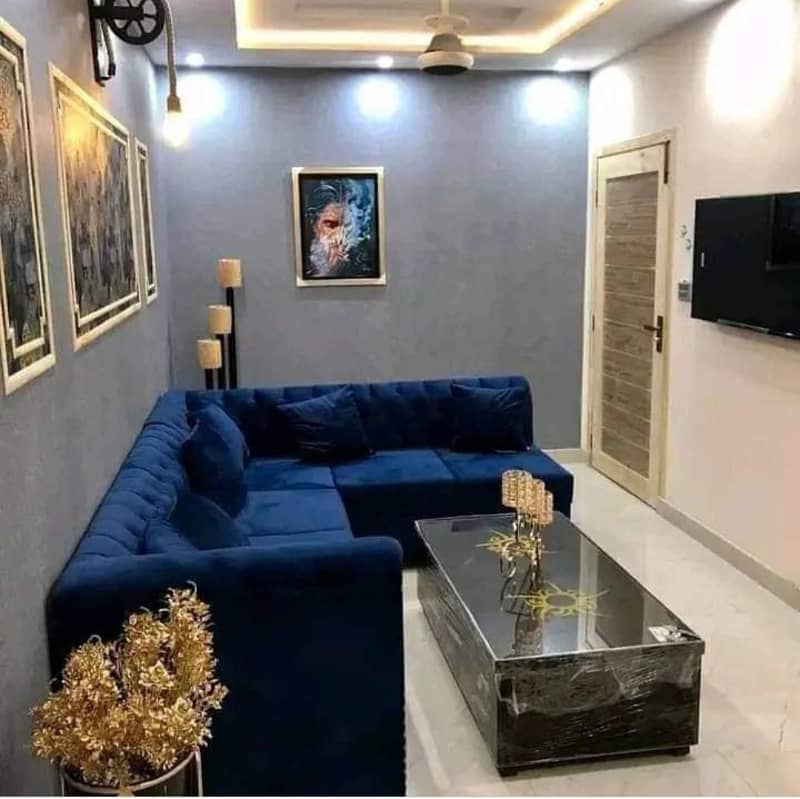 1 Bedroom VIP Full furnish flat per day available in Bahria town Lahore 4