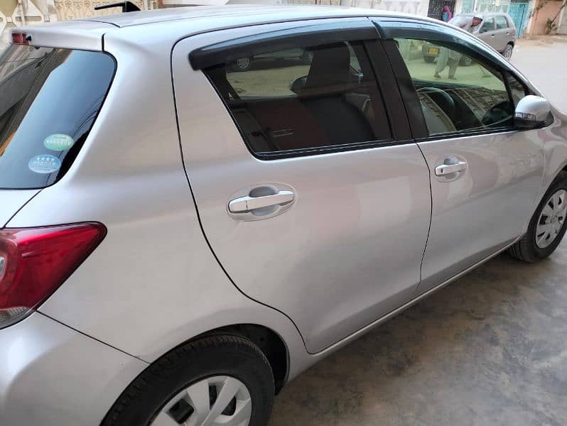 Toyota Vitz 2014 4