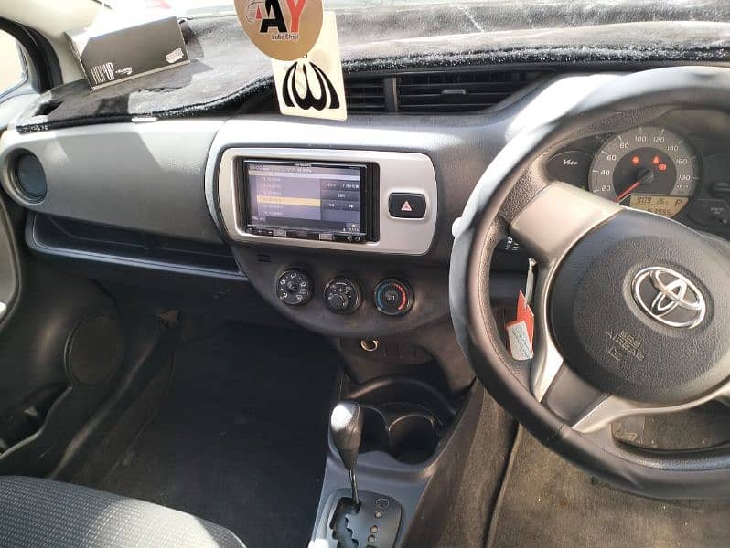 Toyota Vitz 2014 11