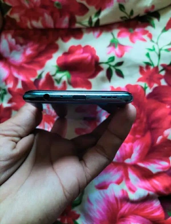 Oppo F17 pro with original box and charger 8/128, No Exchange 2