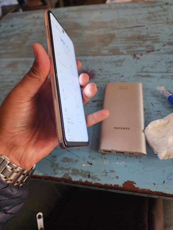 Tecno Camon 18P 4