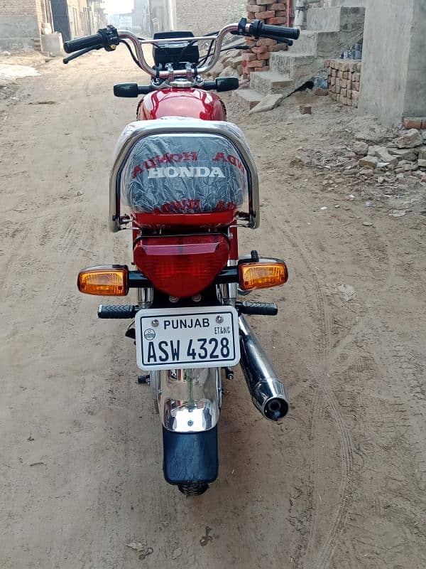 Honda CD 70 bike for sale model 2023/24 03456561380//03057210160 17