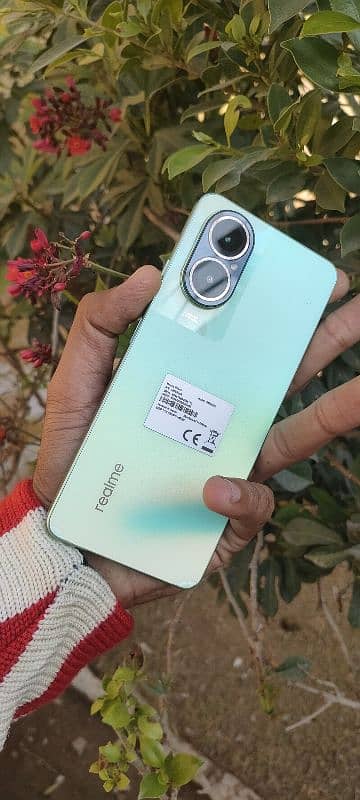 Realme Ç67 0