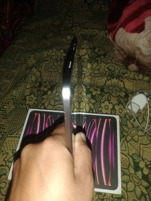 ipad pro m2 with apple waranty 19 April 2025 16