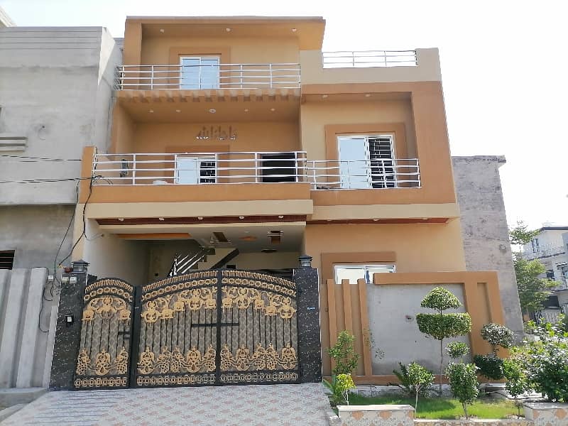 Prime Location 7 Marla House In Stunning Satiana Road Is Available For Sale 0