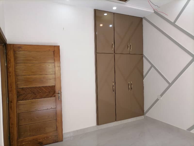 Best Options For Prime Location House Is Available For Sale In Satiana Road 14