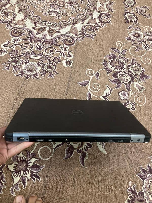 Dell Laptop Latitude E7470  8 GB Ram 128 SSD 2