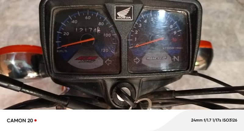 Honda 125s Black Lush 6