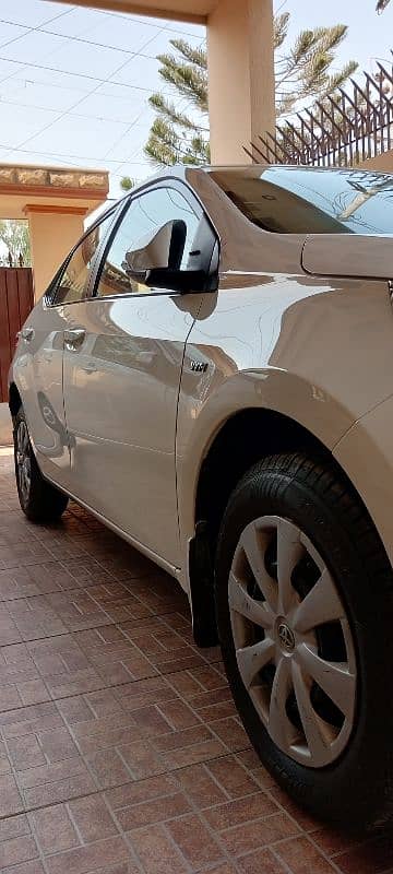 Toyota Corolla GLI model (end 2018) original white color 03328255887 3