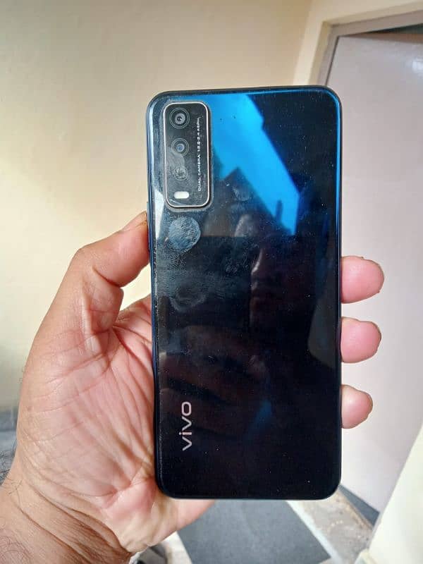 vivo v 2026 mobile very good condition 2