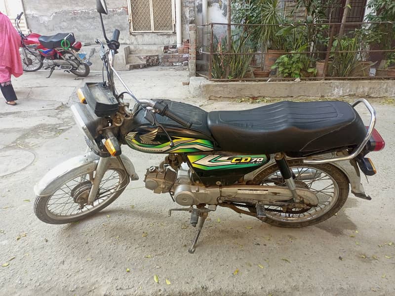 Honda CD 70 2023 2