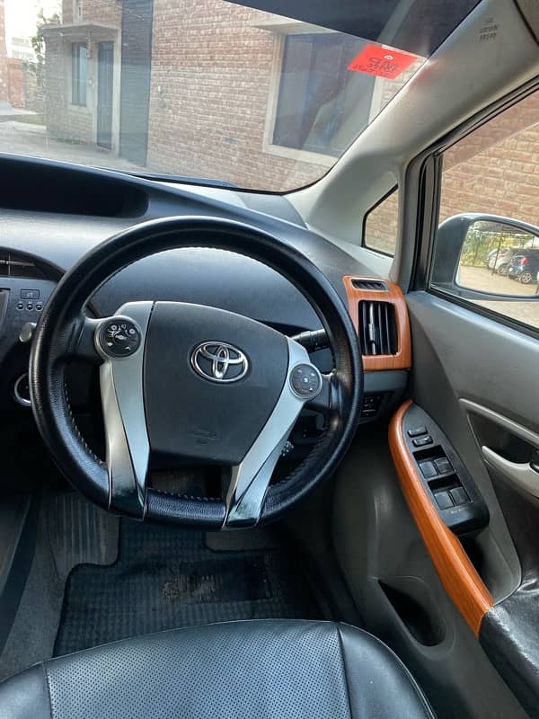 Toyota Prius 2016 6