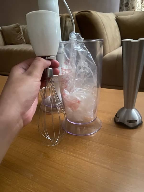 Black and Decker Hand blender + chopper +whisk 3