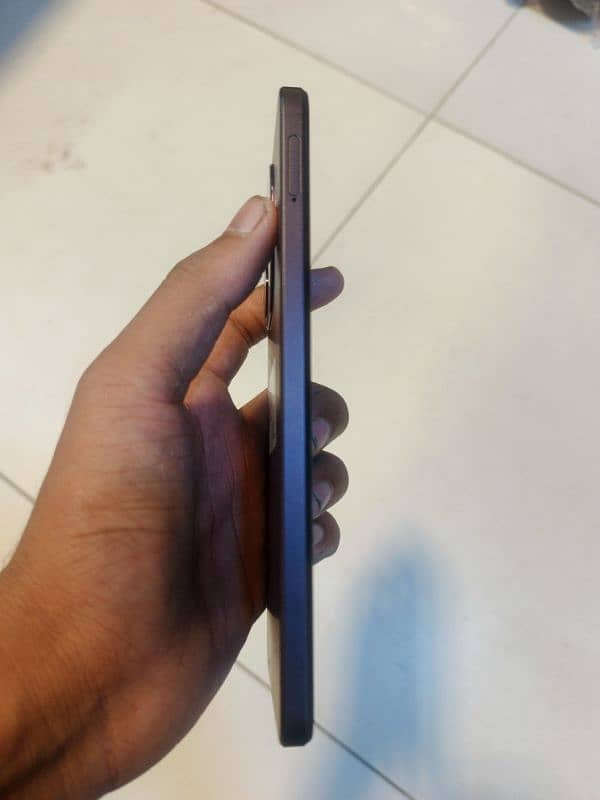 Oppo A3x 2 month use huwa koi msla ni all ok set ha 1