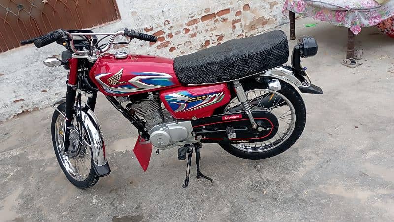 Honda 125 2022 model. 03329137223 . WhatsApp 1