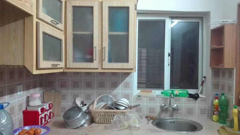 1 bed room with attach wash room kitchen for rent 4