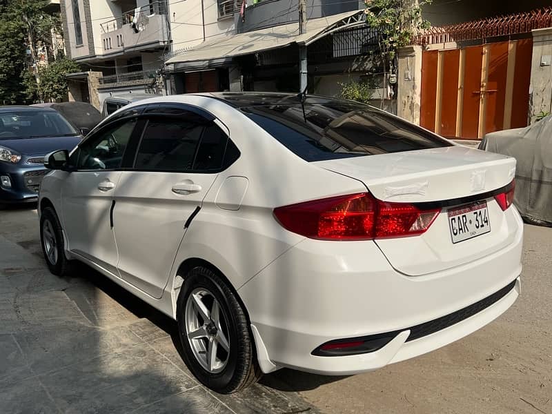 Honda City IVTEC 2024 Brand new 900km only 4