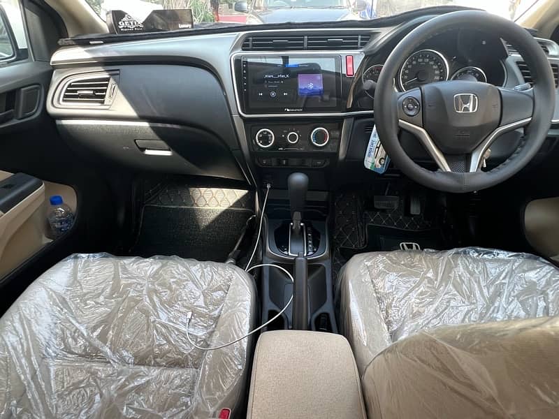 Honda City IVTEC 2024 Brand new 900km only 13