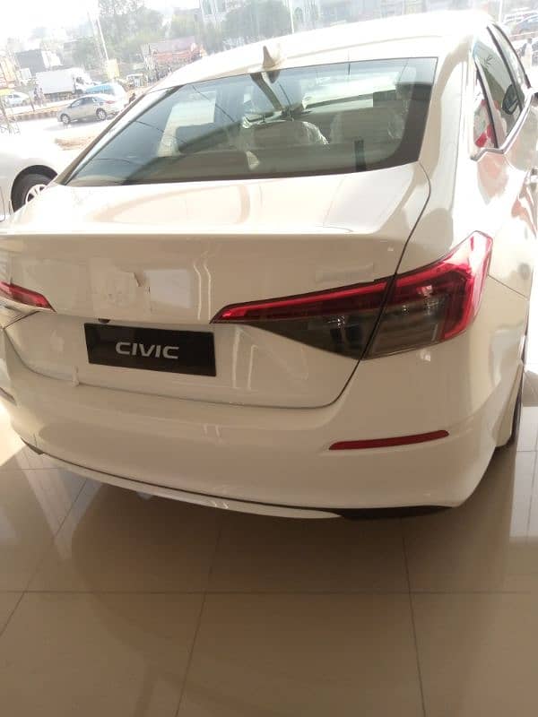 Honda Civic Oriel 2024 3